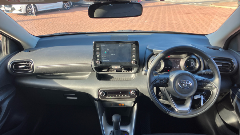 Toyota Yaris 1.5 Hybrid Design 5dr CVT Hybrid Hatchback